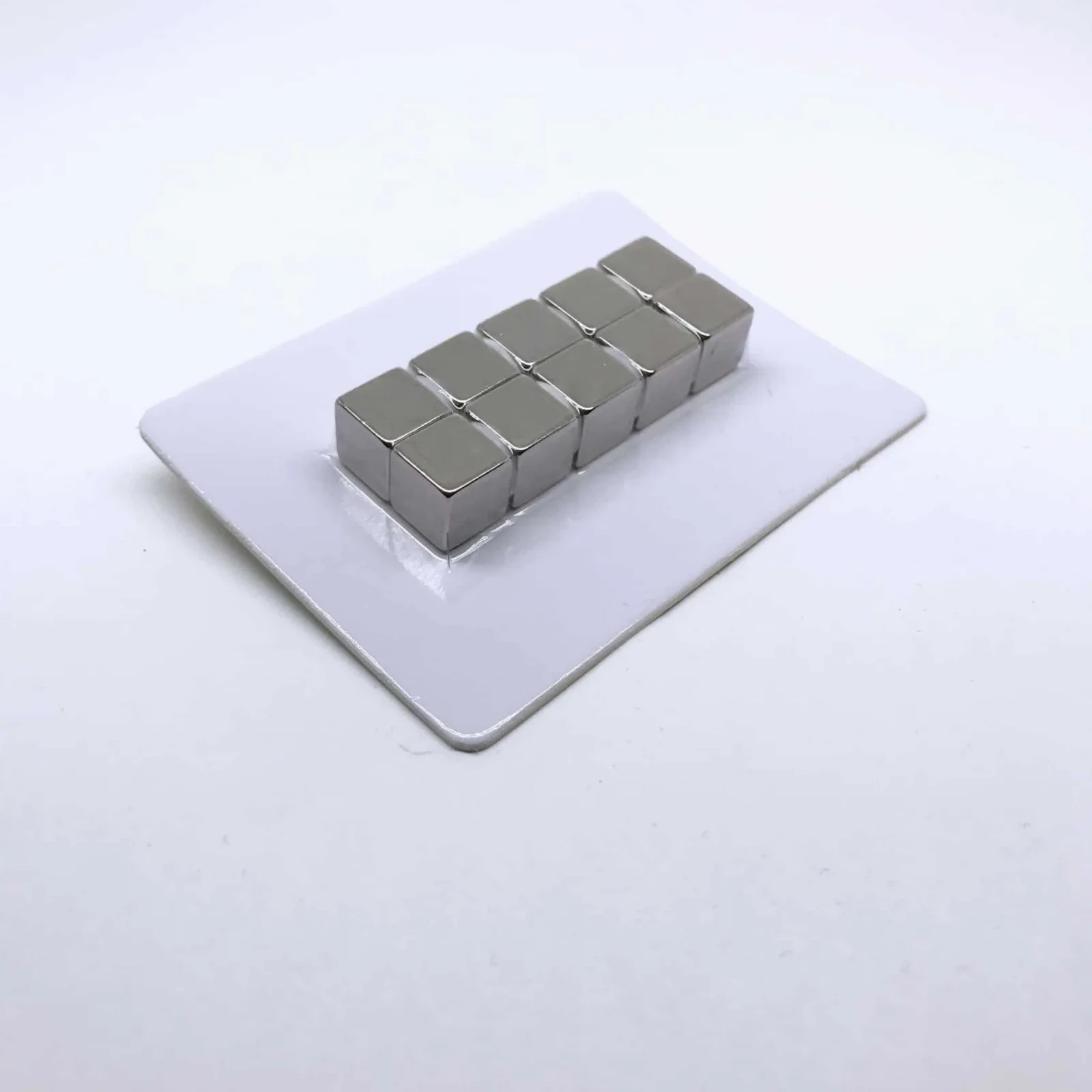 Würfelmagnet 1168 vernickelt