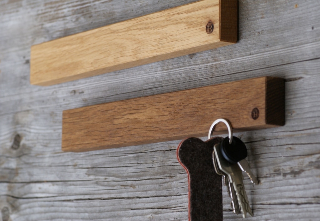 Key holder with a magnet
